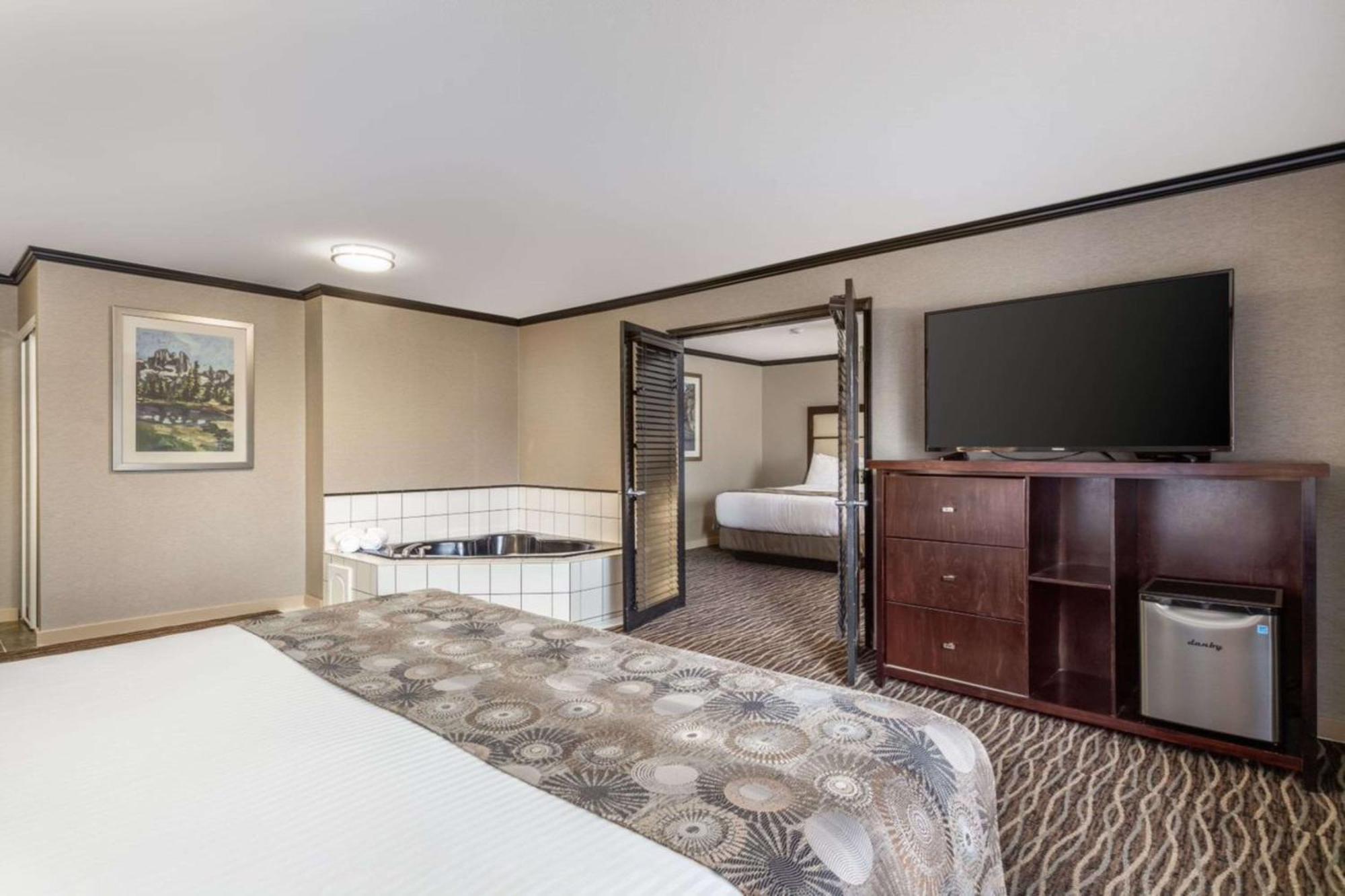 Prestige Radium Hot Springs Resort, Worldhotels Crafted Exteriér fotografie